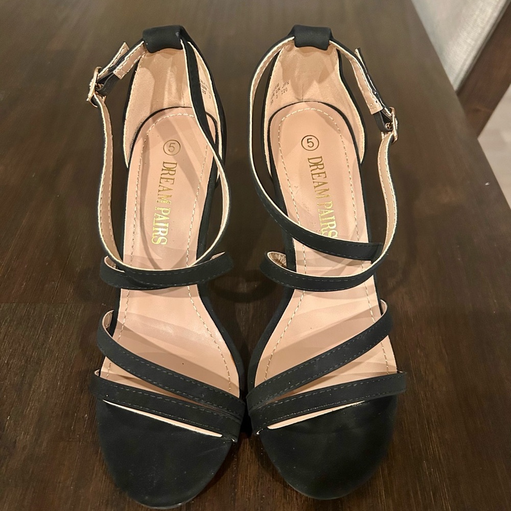 Dream Pairs Black Strappy Heels
